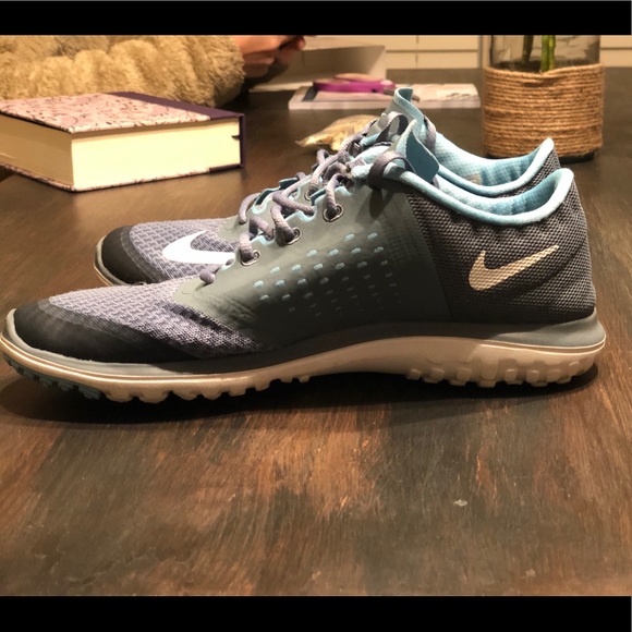 ✨Nike FITSOLE women’s size 9✨ - Picture 5 of 5